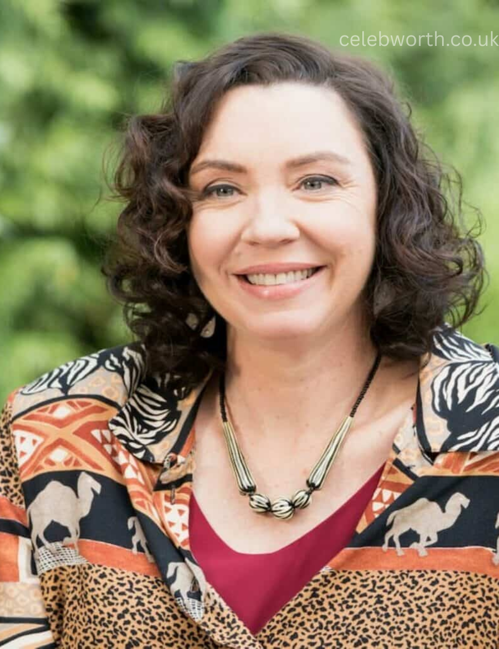 stephanie courtney net worth